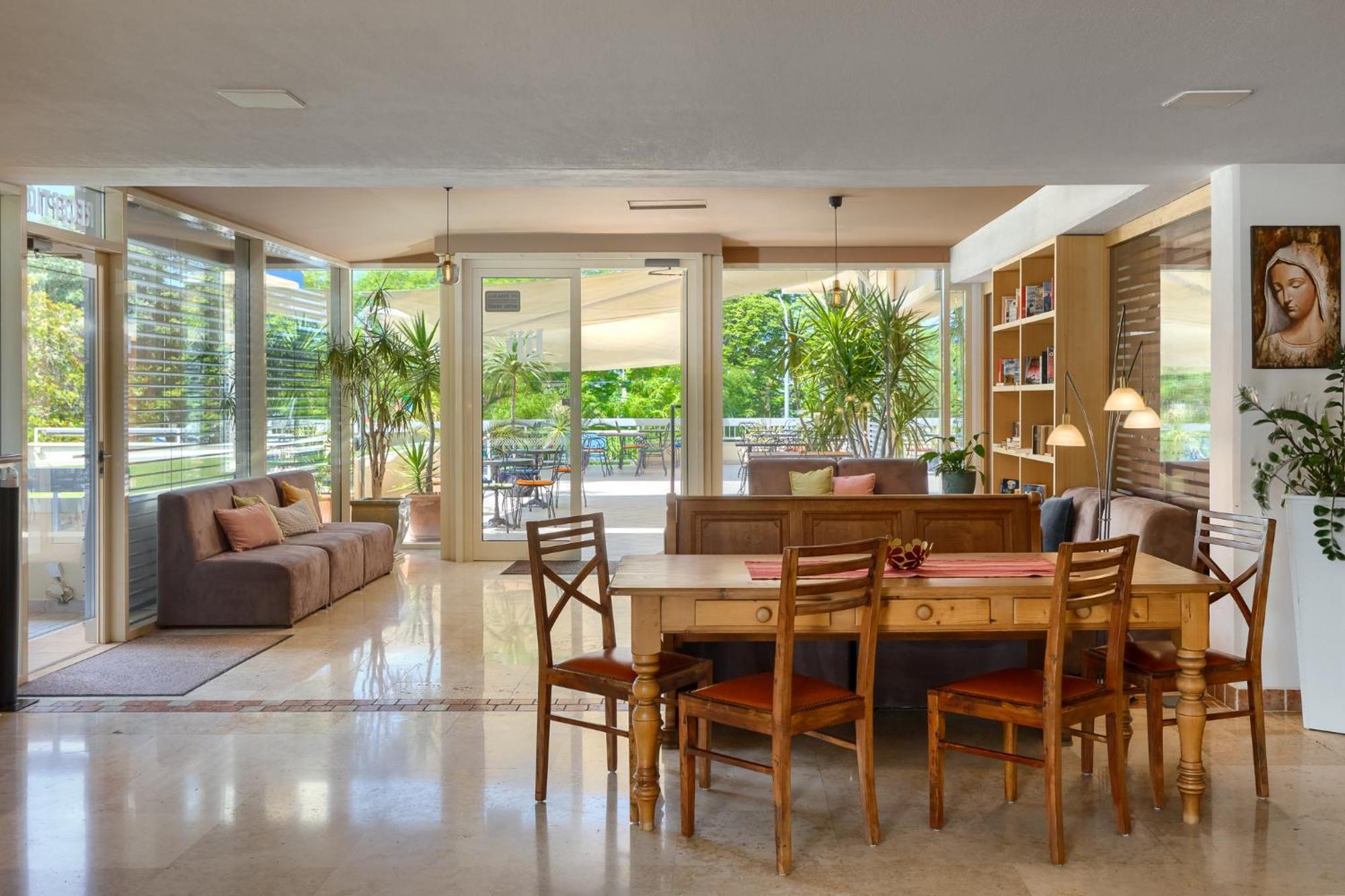 Hotel Πόρετς Εξωτερικό φωτογραφία